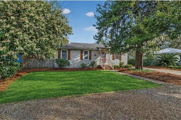 7 Stewart Avenue, St Simons Island, GA 31522