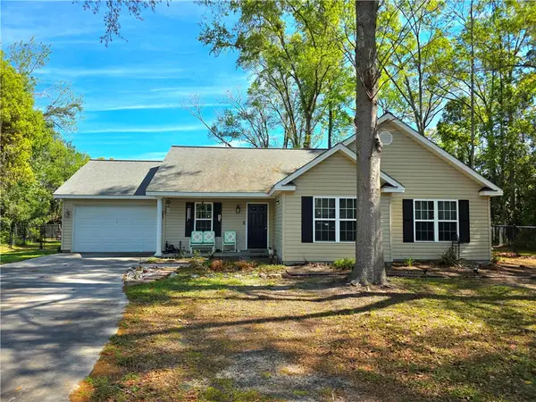 106 Southern Oaks Lane, Blackshear, GA 31516