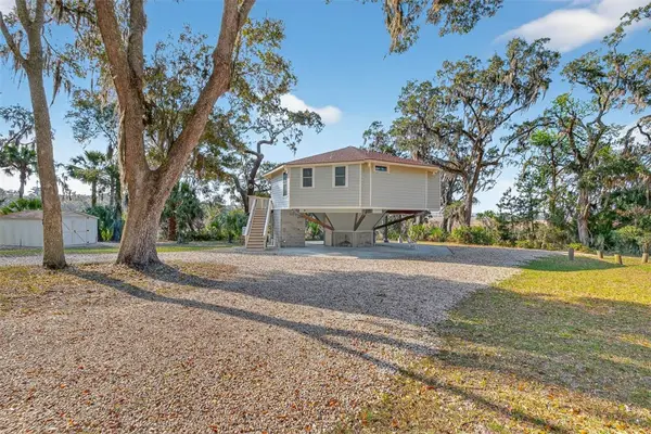 1368 NE Woodstork Way, Townsend, GA 31331