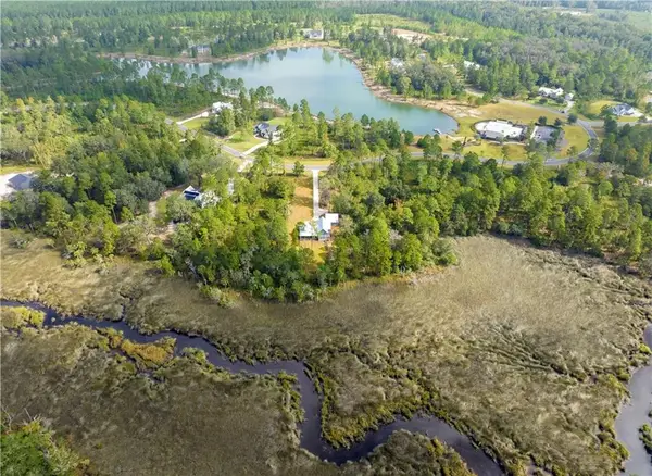 469 Salt Creek Way E, Brunswick, GA 31523