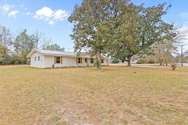 215 Glynn Street, Jesup, GA 31545 - #2