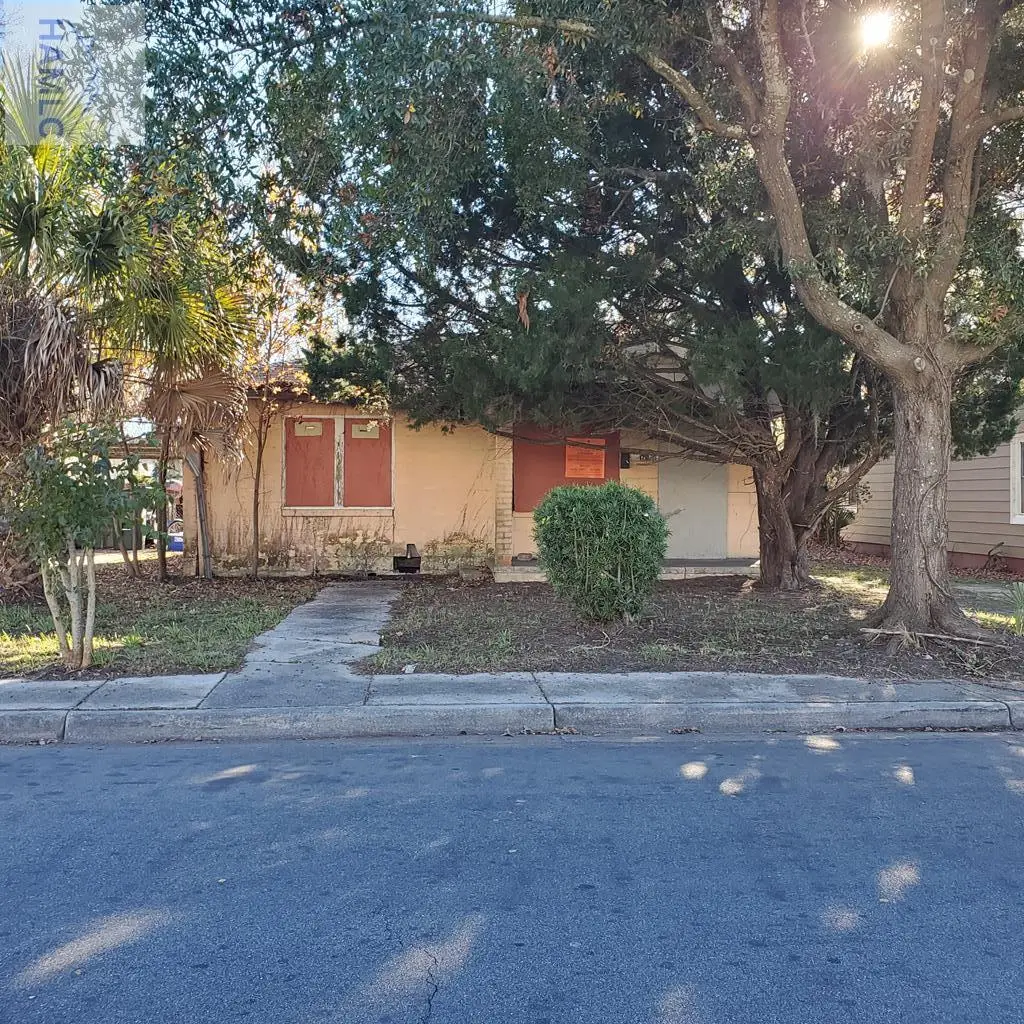 1211 W 41st Street, Savannah, GA 31415 - #1