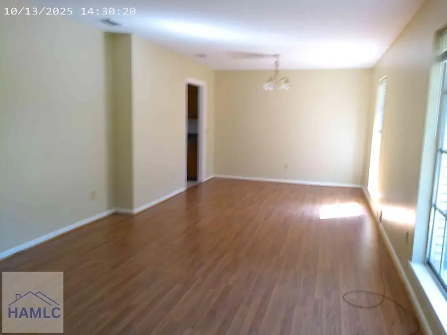 301 Lakeview Drive, Hinesville, GA 31313 - Image #2