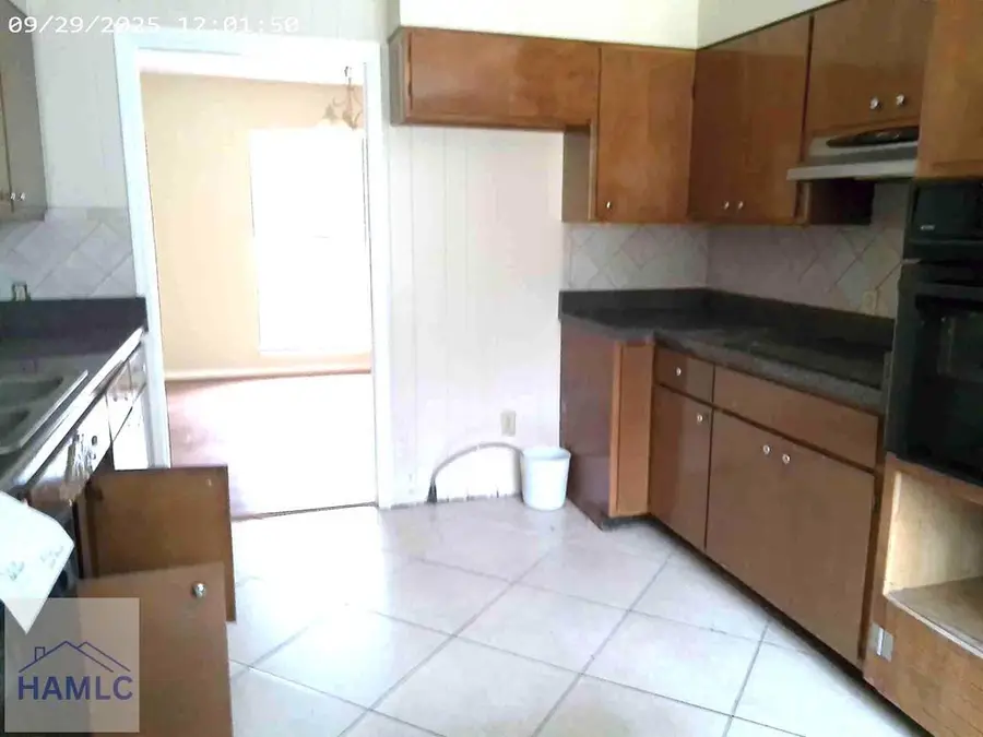 301 Lakeview Drive, Hinesville, GA 31313 - Image #3