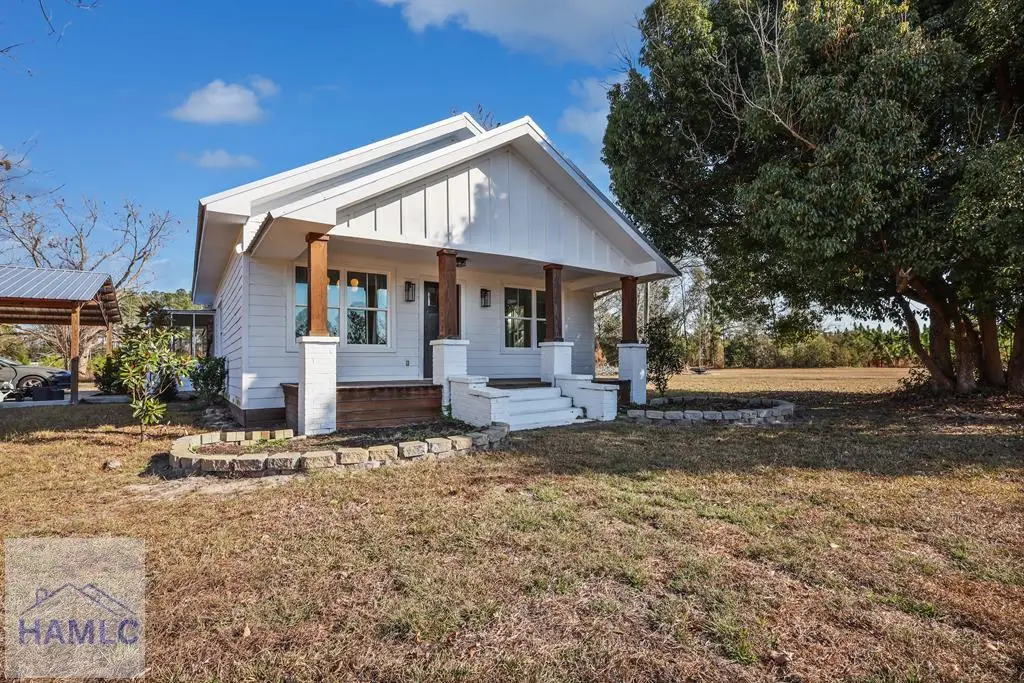 11038 Lanes Bridge Road, Jesup, GA 31545 - Image #1