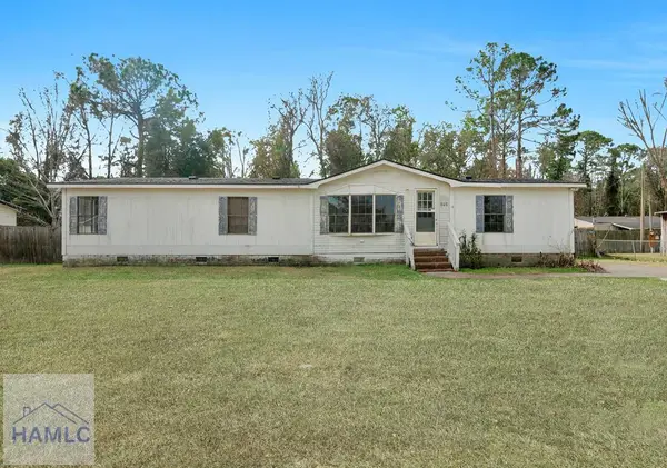 808 Meadow Lake Drive, Hinesville, GA 31313