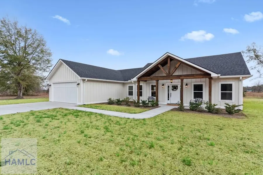 88 Northshore Avenue, Jesup, GA 31545 - #2