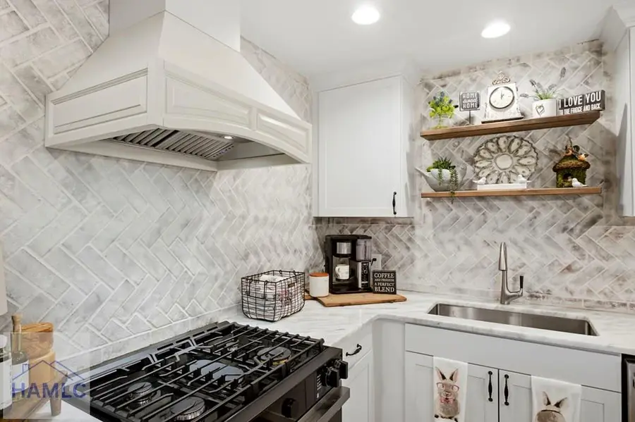 521 Atkinson Avenue, Savannah, GA 31404 - #2