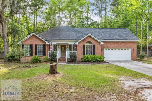 27 Oak Side Court, Richmond Hill, GA 31324