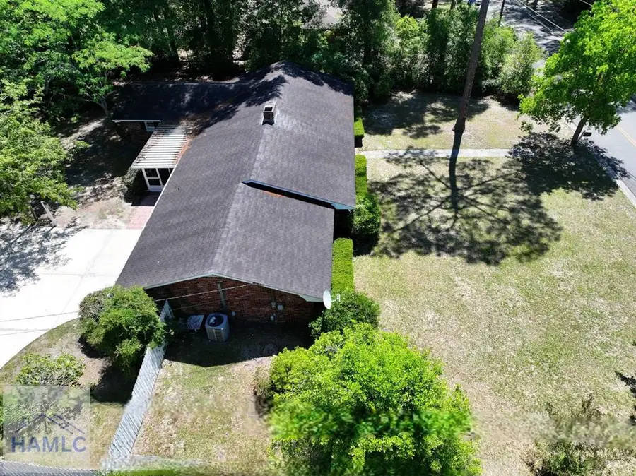 211 Harrington Street, Jesup, GA 31546 - #2