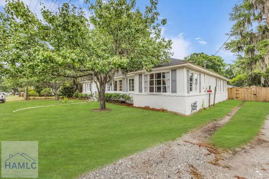 2223 East Derenne Avenue, Savannah, GA 31406 - #3