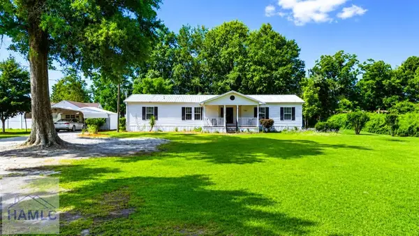 140 Crosby Street, Surrency, GA 31563