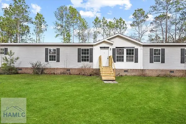 99 Kevin's Lane Ne, Hinesville, GA 31313