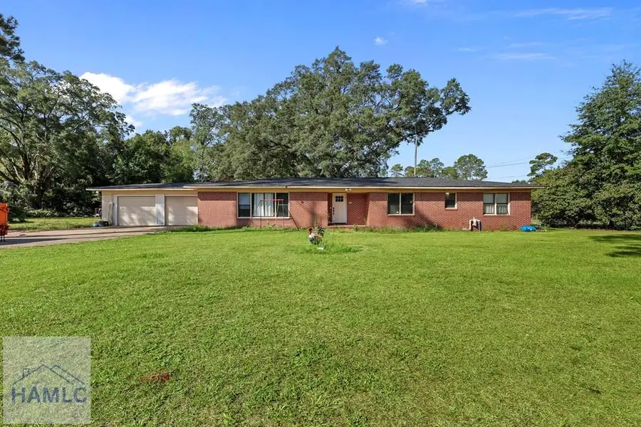 219 Dogwood Avenue, Jesup, GA 31546 - #2