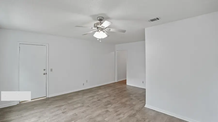 295 S Bamboo Street, Jesup, GA 31546 - #2