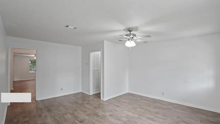 295 S Bamboo Street, Jesup, GA 31546 - #3