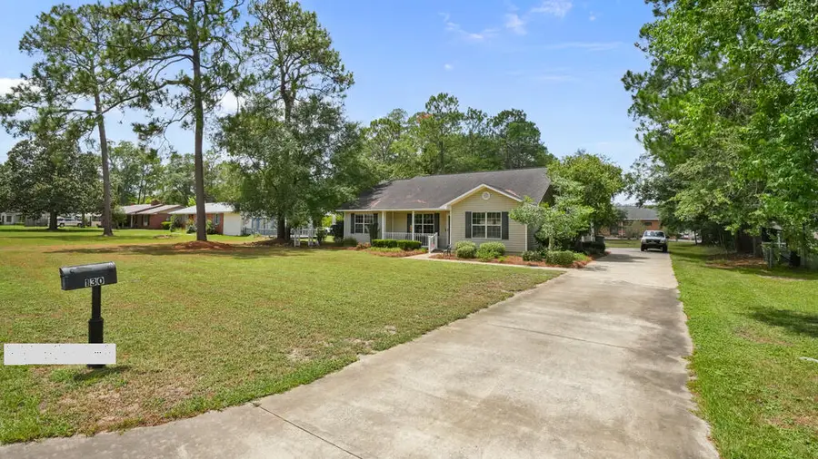 130 Hollywood Avenue, Jesup, GA 31545 - #3
