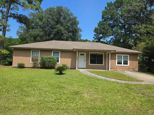 310 York Lane, Hinesville, GA 31313