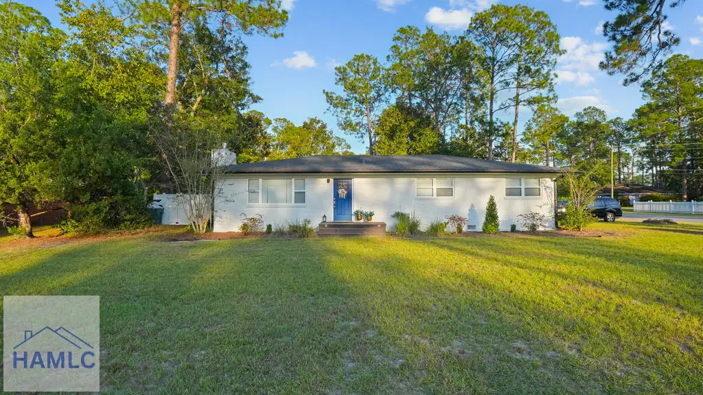 106 Groveland Street, Jesup, GA 31545 - #1