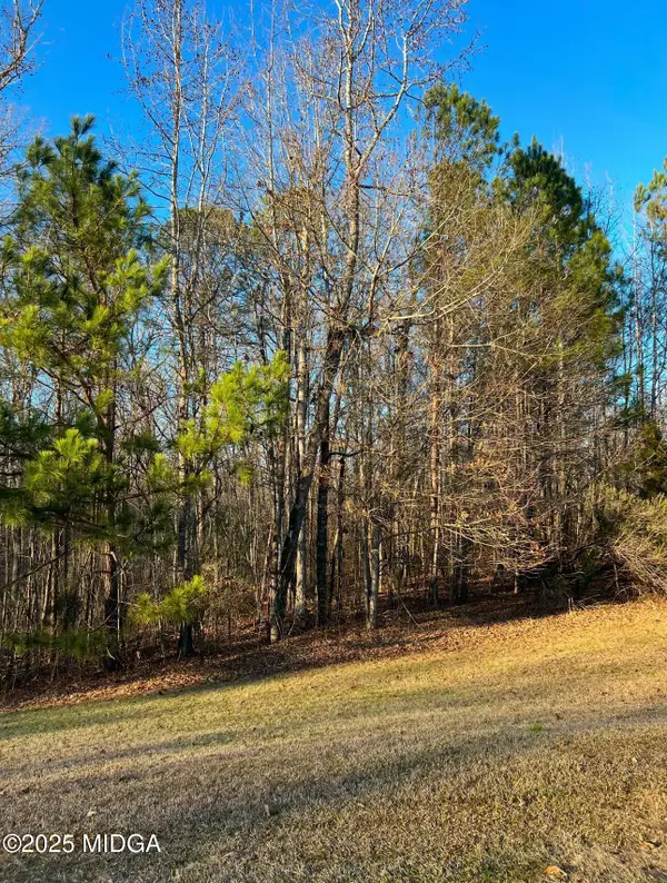 108 Gardens Drive, Forsyth, GA 31029