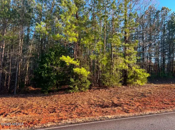 111 Gardens Drive, Forsyth, GA 31029