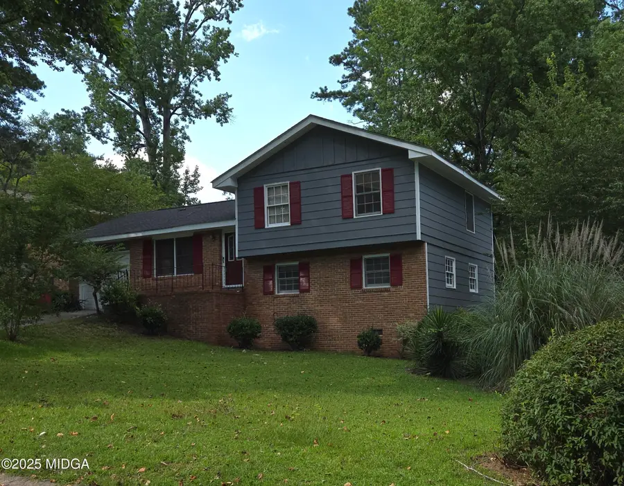 2557 Hyde Park Road, Macon, GA 31211 - #2