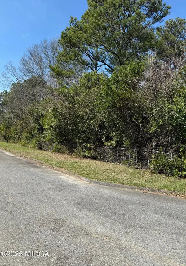 4054 Marion Avenue, Macon, GA 31206