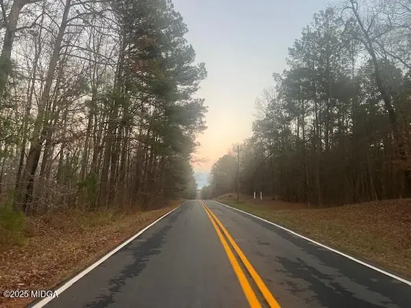 127 Long Shoals Drive, Eatonton, GA 31024