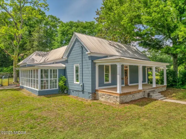1128 Milstead Avenue Ne, Conyers, GA 30012
