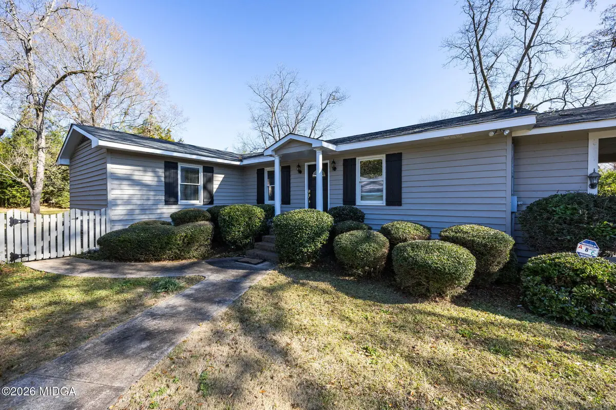 155 W Johnston Street, Forsyth, GA 31029 - #1