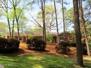 888 Fair Oaks Drive, Macon, GA 31204
