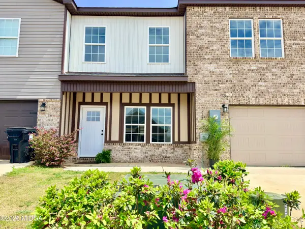 212 Beau Claire Circle, Byron, GA 31008