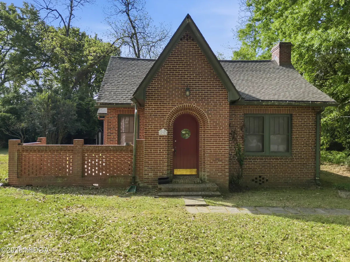 131 E Baldwin Street, Milledgeville, GA 31061 - #1