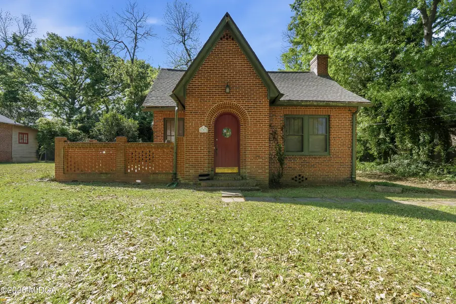 131 E Baldwin Street, Milledgeville, GA 31061 - #2