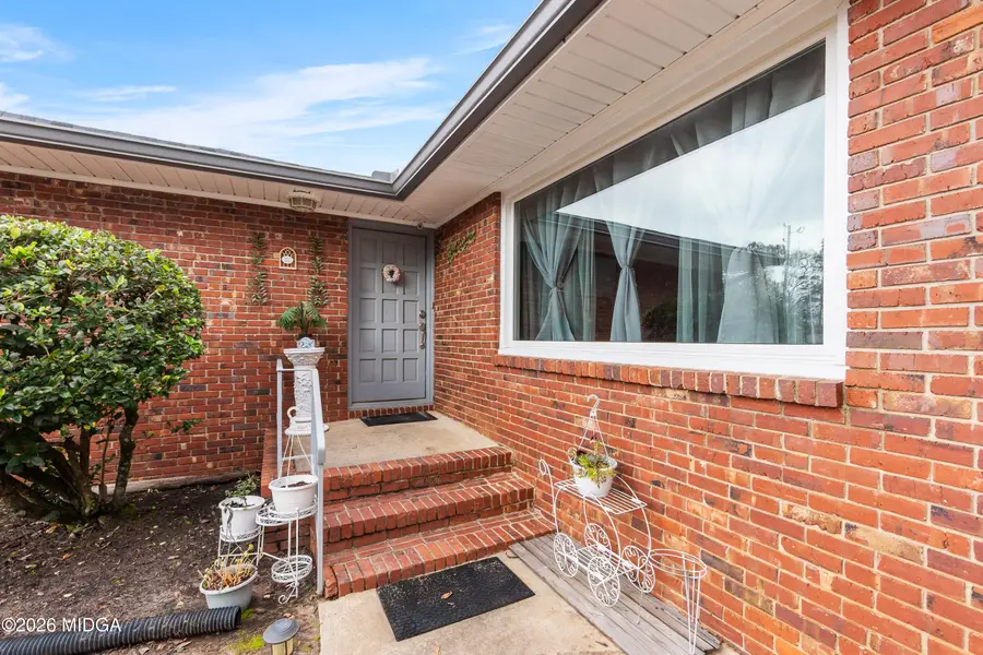 121 Crestwood Road, Warner Robins, GA 31093 - #2