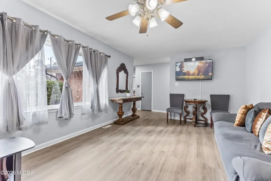 121 Crestwood Road, Warner Robins, GA 31093 - #3