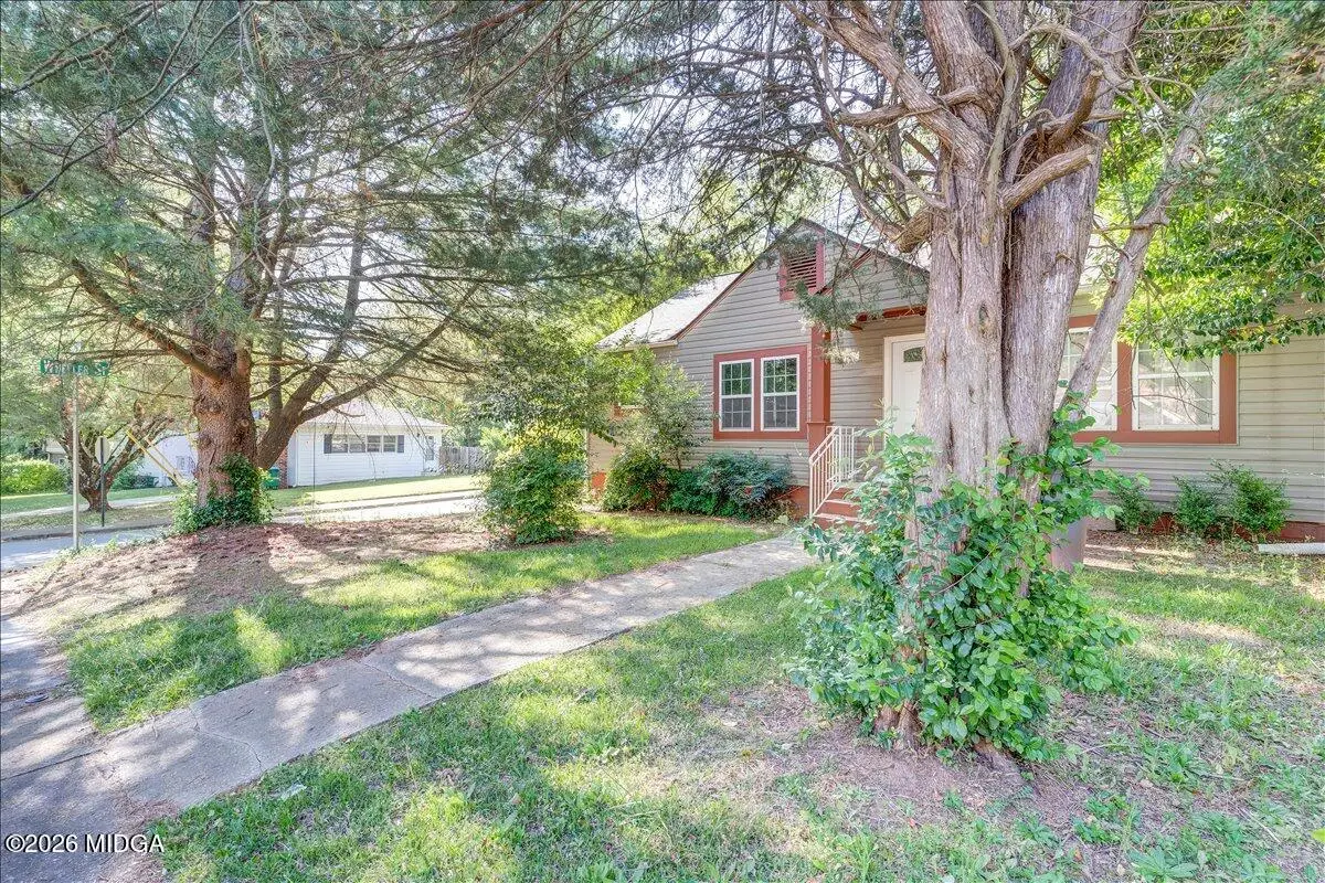 466 Lake Drive, Hapeville, GA 30354 - #1