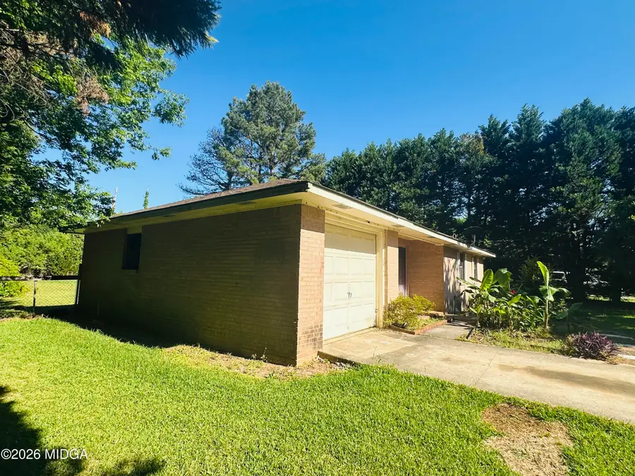 108 Bradford Avenue, Fort Valley, GA 31030 - #2