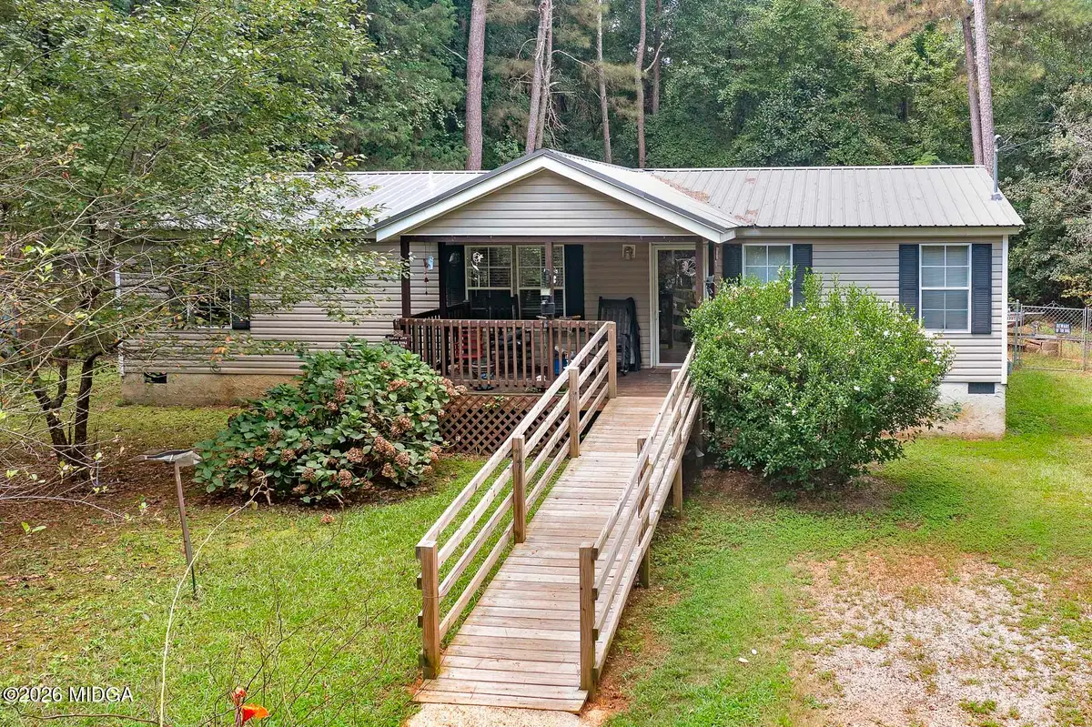 450 Lakeshore Drive, Jackson, GA 30233 - #1