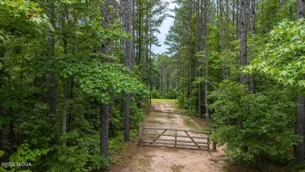 816 Teagle Road, Jackson, GA 30233