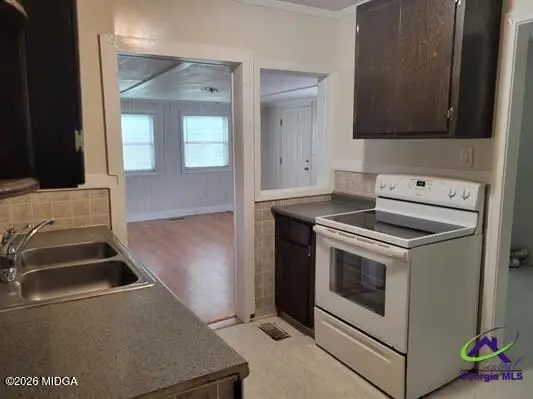 124 Meadowdale Drive, Warner Robins, GA 31088 - #3