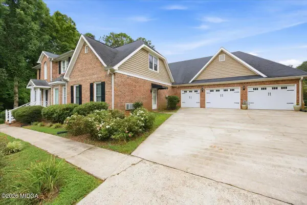 220 Hunters Hill Court, Macon, GA 31210