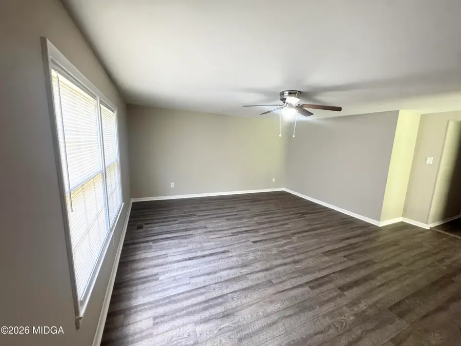 829 Collins Avenue, Warner Robins, GA 31093 - #2