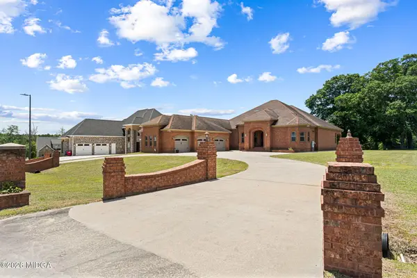 215 Little Hickory Drive, Lizella, GA 31052