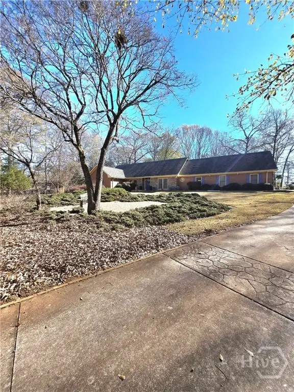 265 Deerhill Drive, Bogart, GA 30622