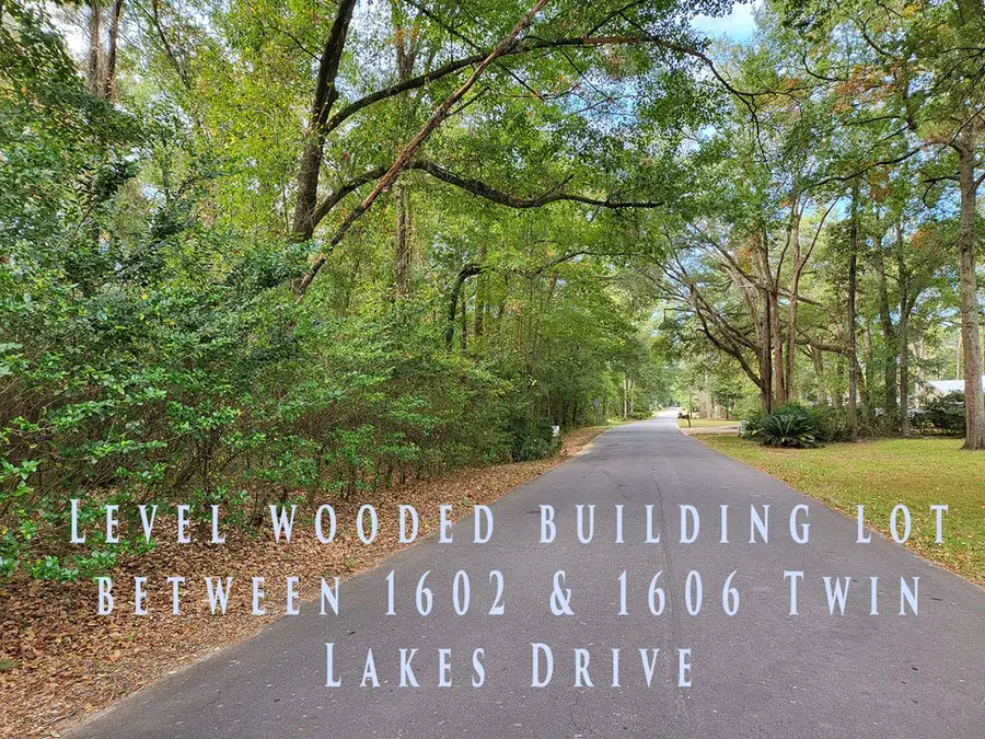 1604 Twin Lakes Drive, Bainbridge, GA 39819 - #3