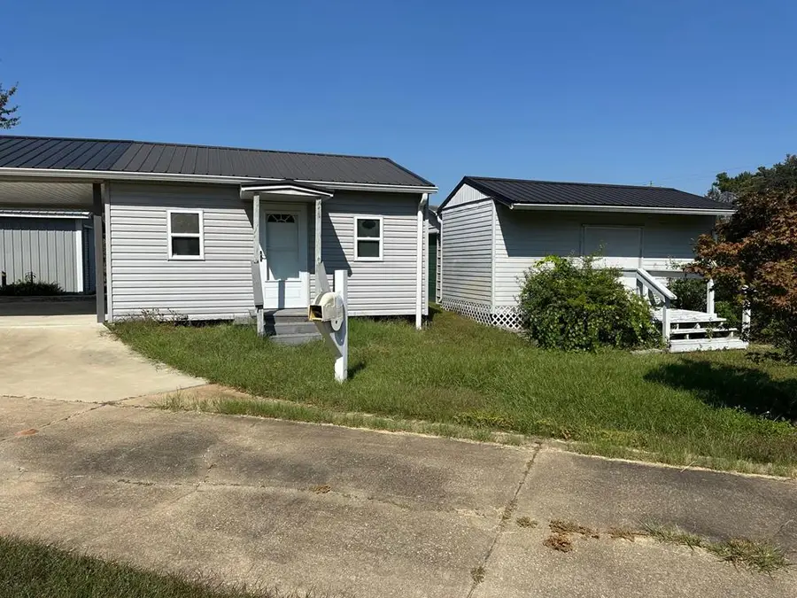 2608 Stapleton Drive, Donalsonville, GA 39845 - #3