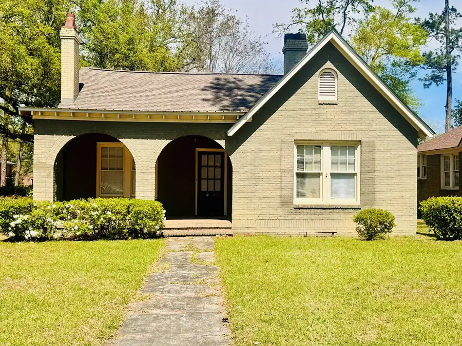 631 W Third Ave, Albany, GA 31701 - #2