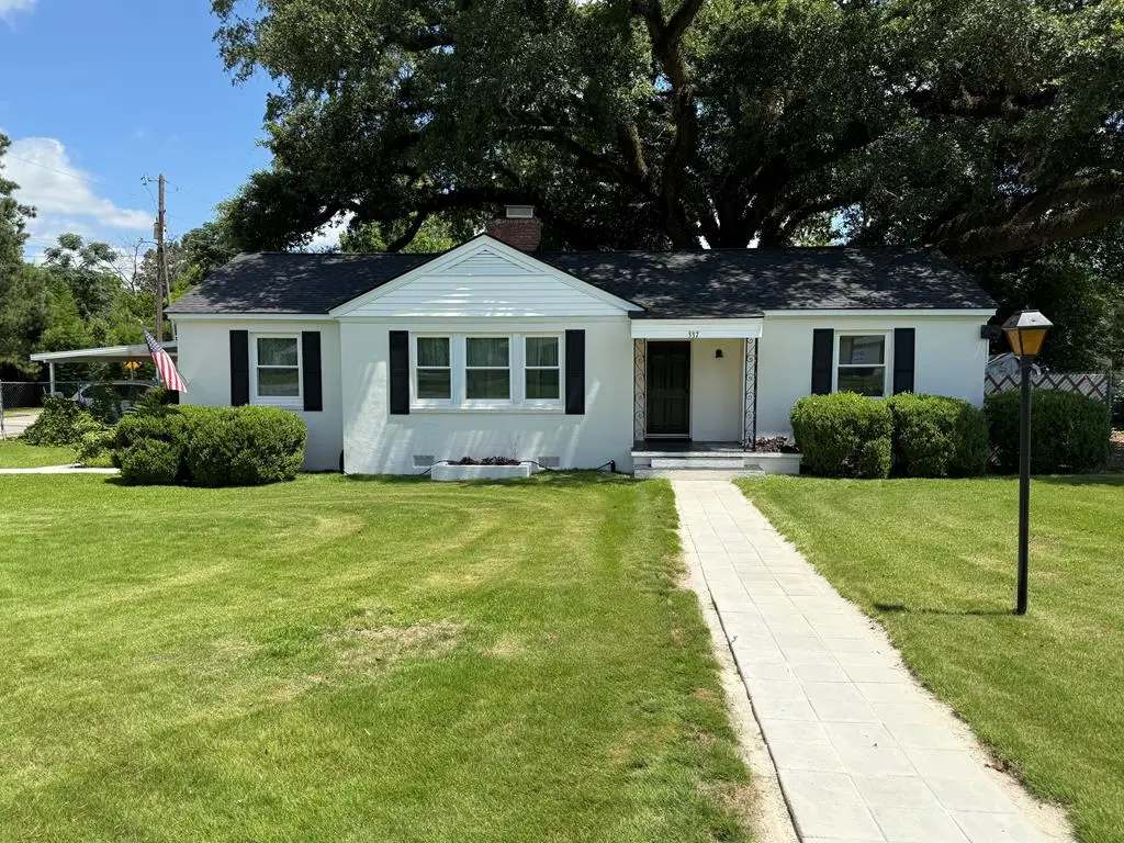 337 College St, Blakely, GA 39823 - #1