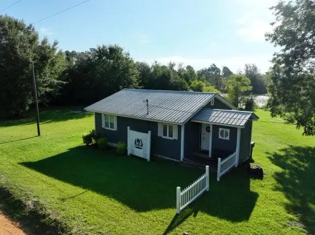 7811 Paradise Dr, Donalsonville, GA 39845 - #1